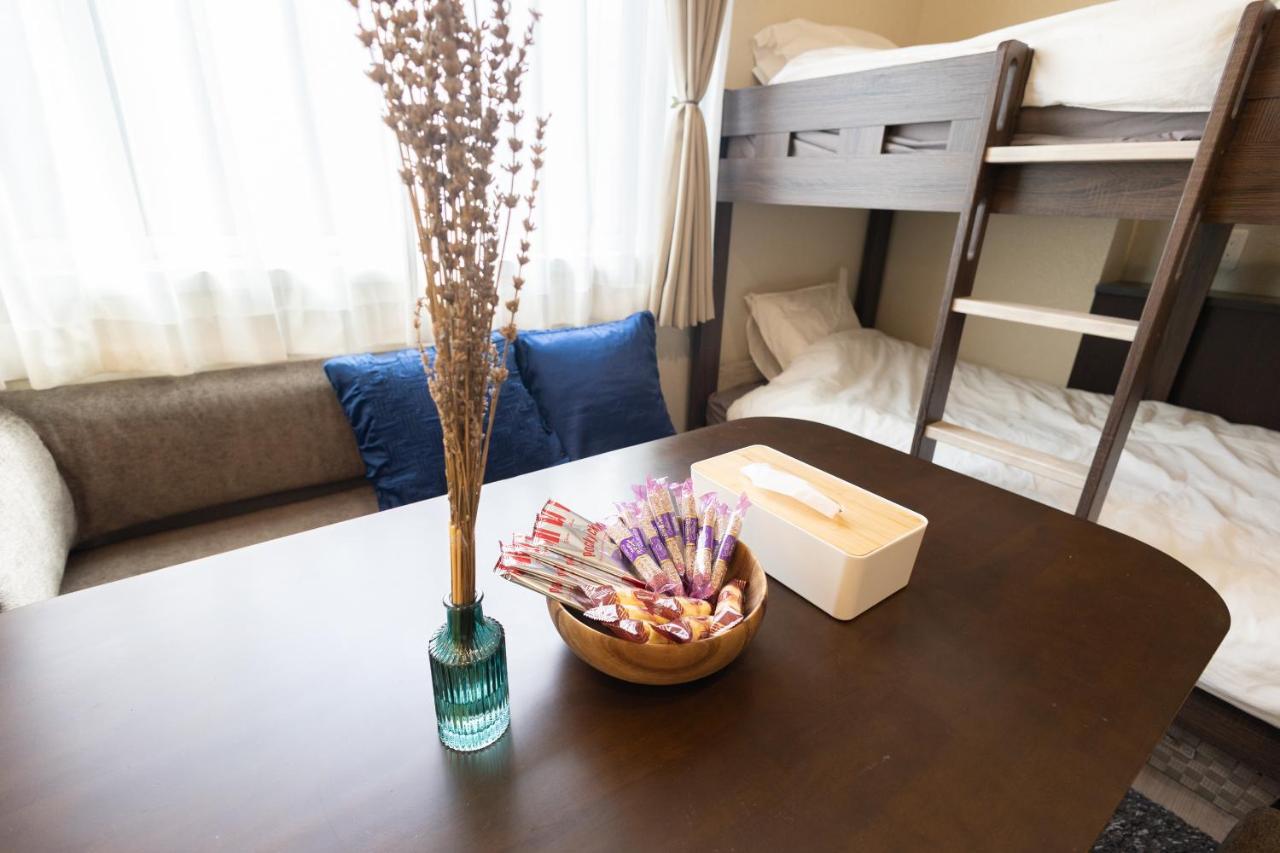 “1st Room” 内装デザイナー監修！30㎡ 最大6名 経堂駅から徒歩5分 築浅 良質な暮らしを Apartment